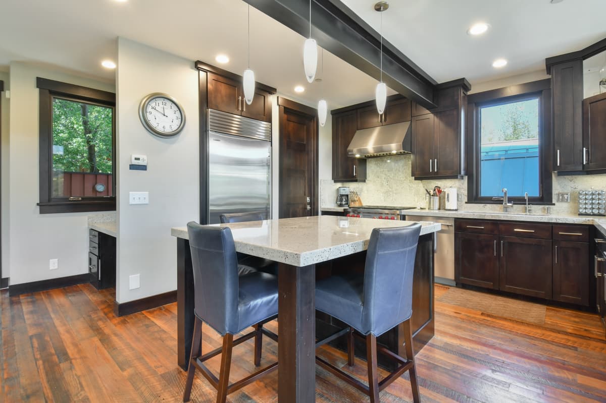 Red Wagon House - Image 10