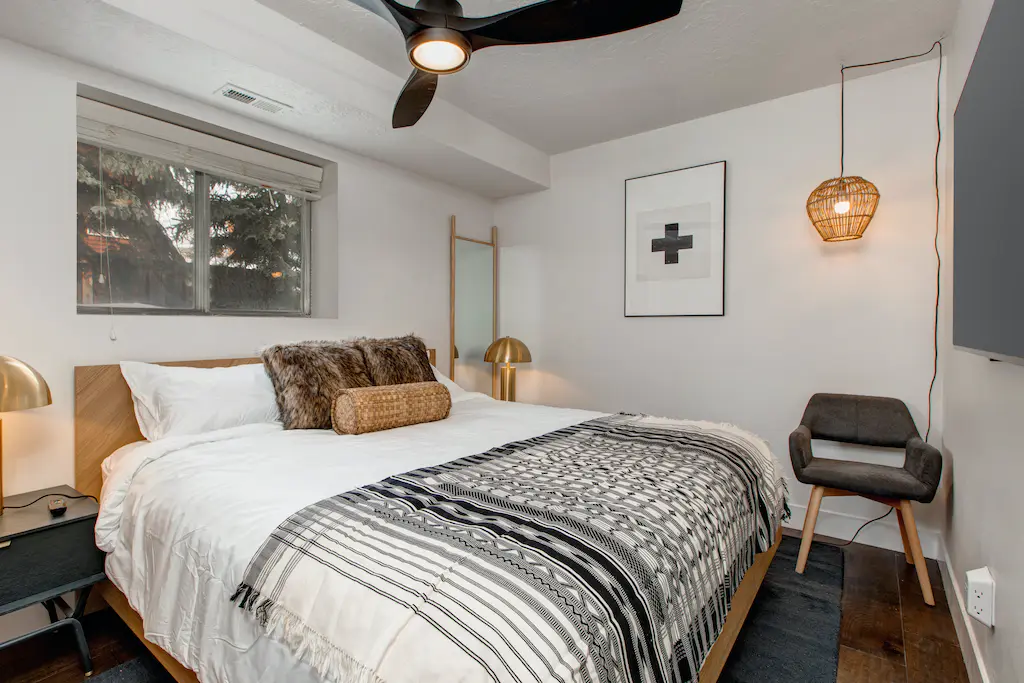 Last Run of the Day House - Image 29