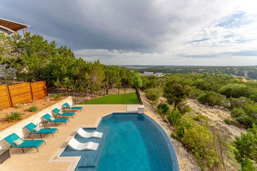 Taking in the View House - Image 35