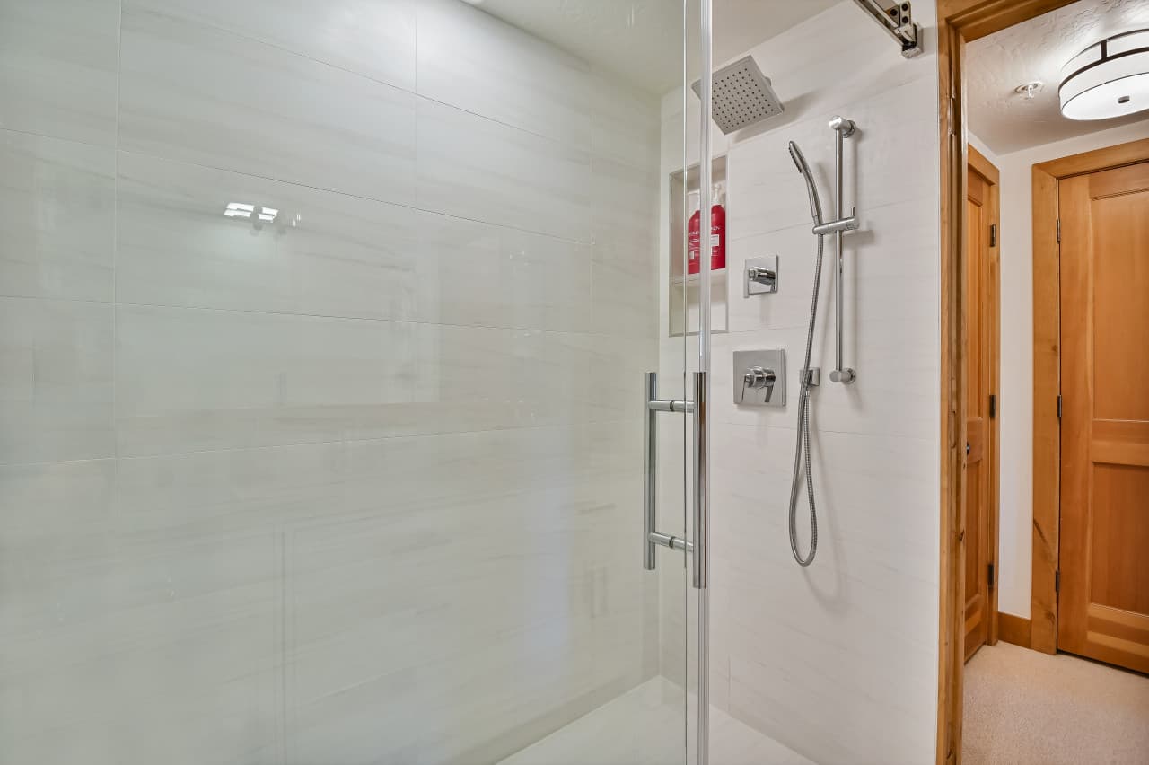 Mountain Crest Home - Image 17