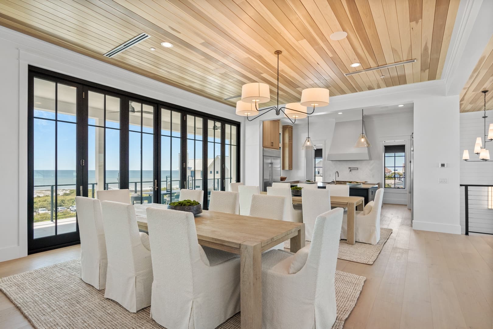 Grand Pearl - Image 107