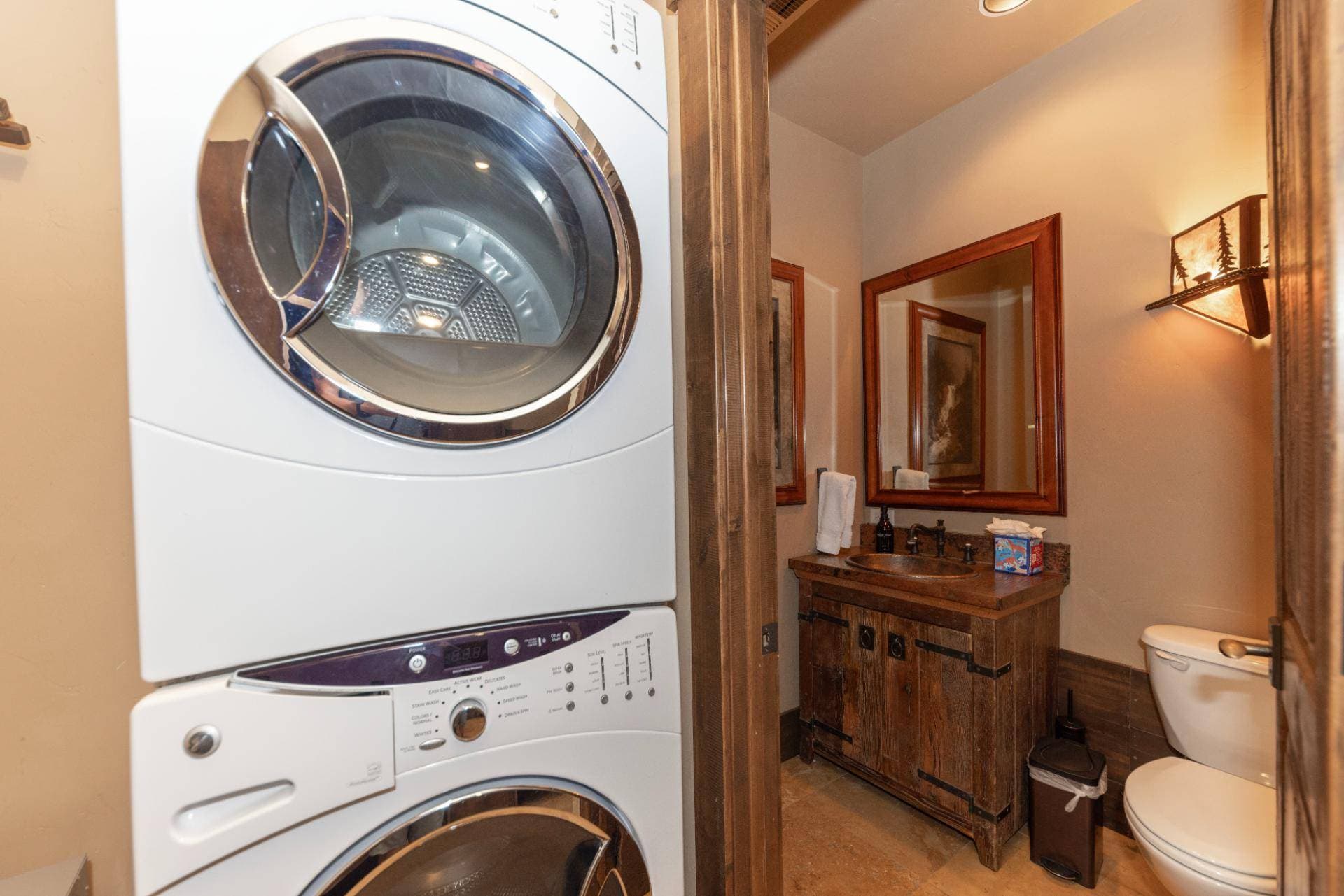 Lumber Jack Lodge - Image 38