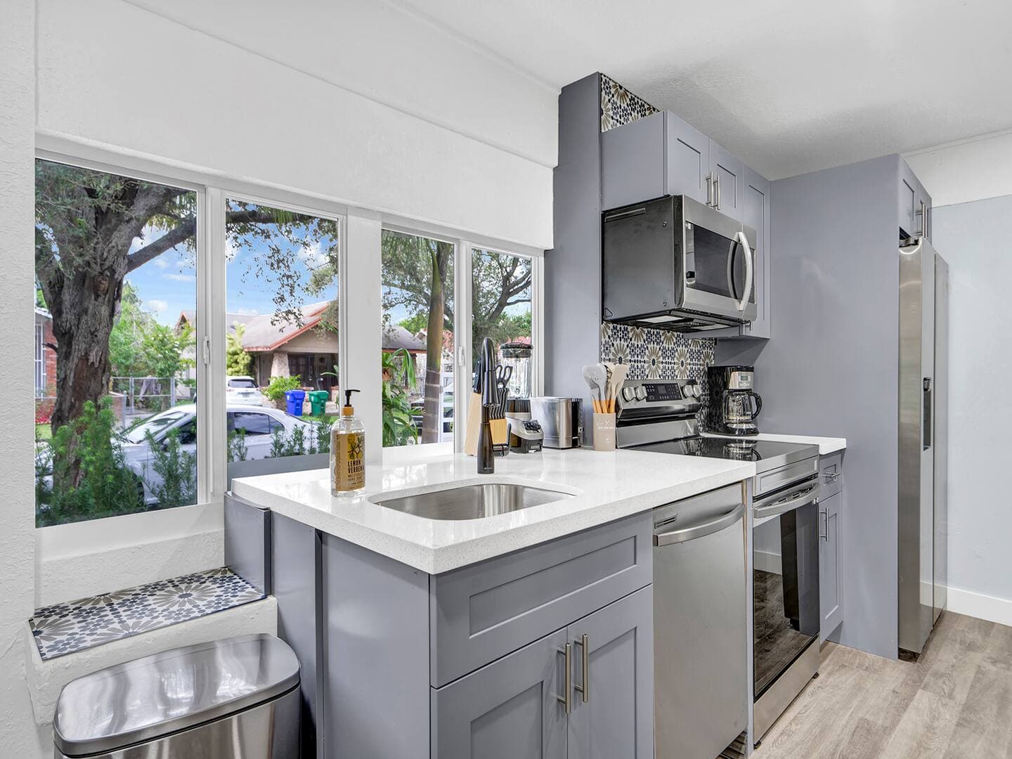 Bungalow House - Image 10