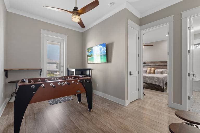 Aquaholic House - Image 20