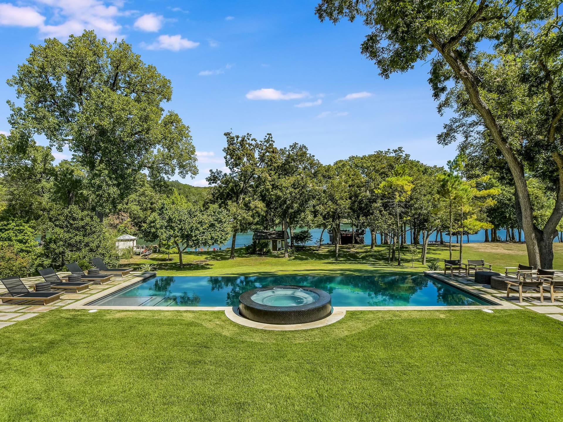 Sapphire on Lake Austin - Image 3