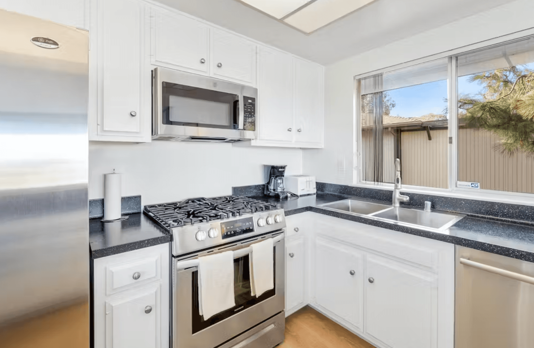 Scenic Vista Home - Image 4