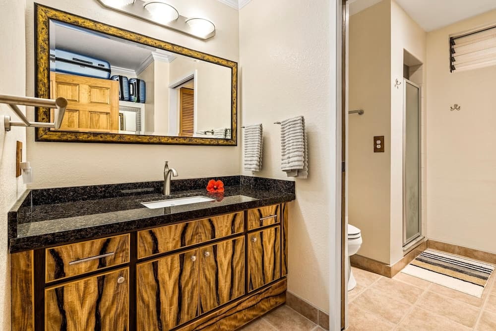 Keauhou Punahele #E-102 - Image 12