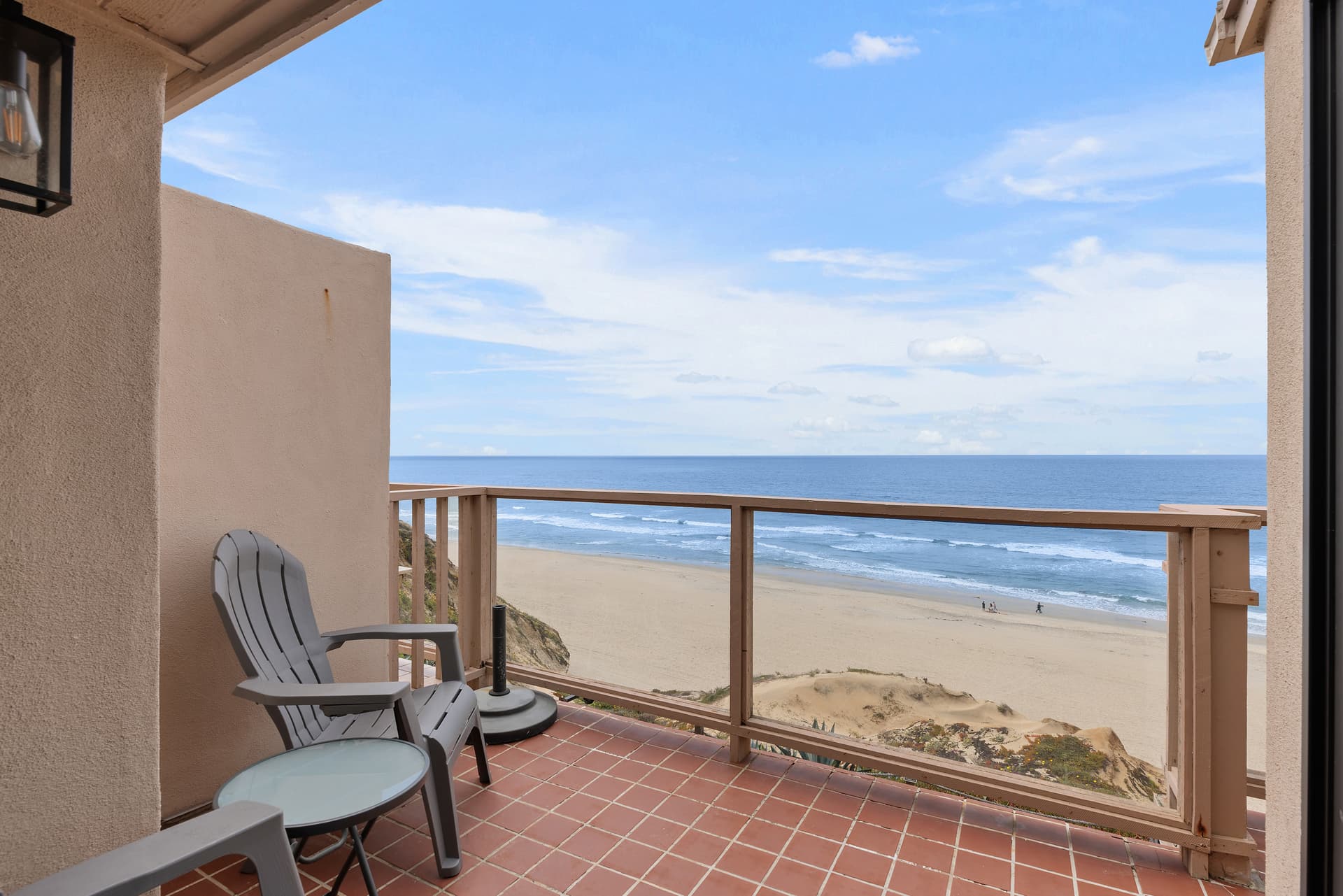 King of the Beach - Image 10