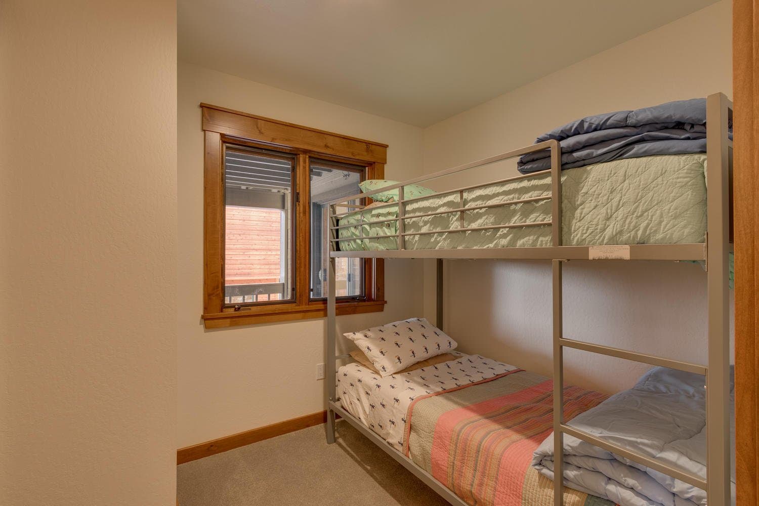 Kings Way Lake View - Image 18