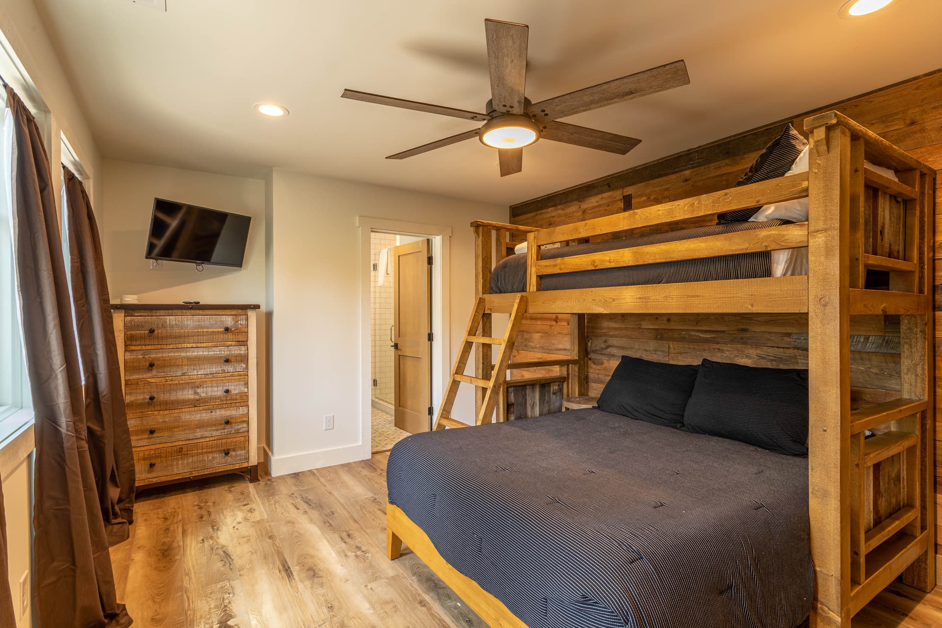 Knotty by Nature at Eagles Nest - Image 20