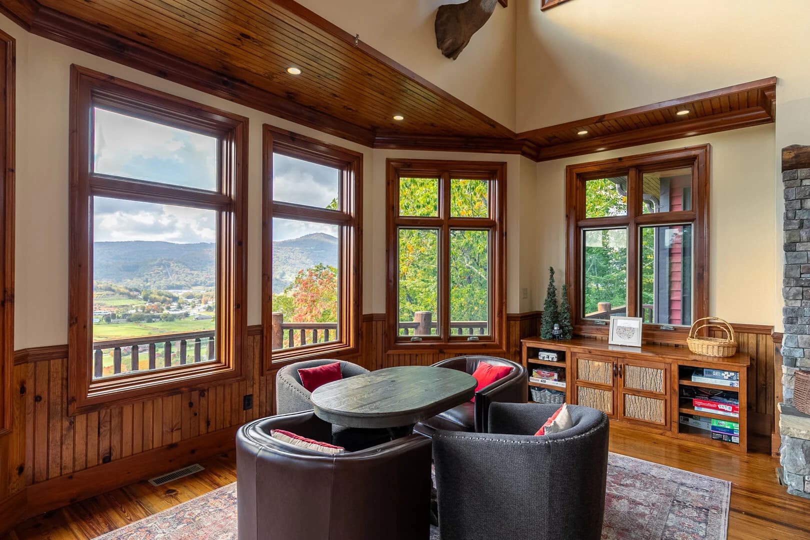 Overlook Estate in The Farm - Image 18