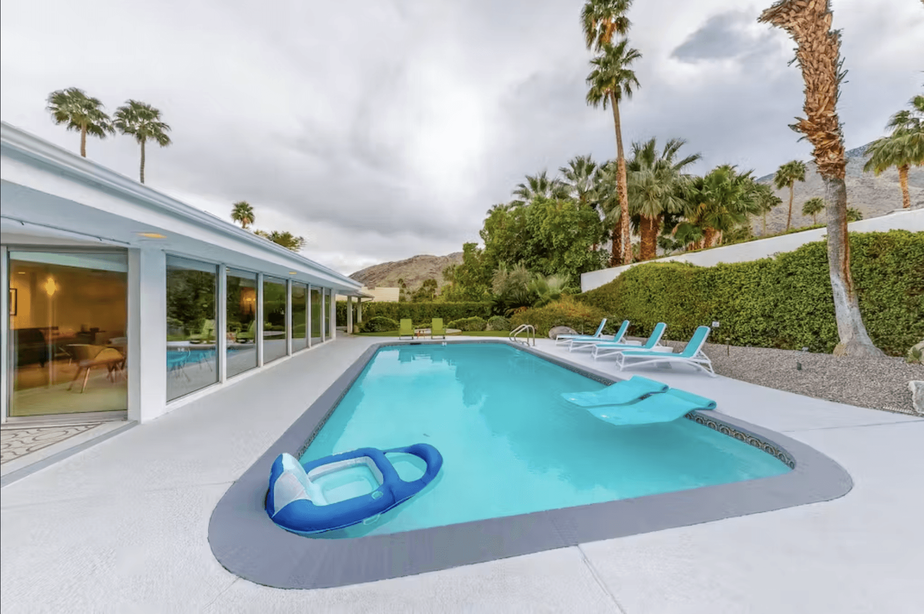 Palm Springs Style House - Image 35