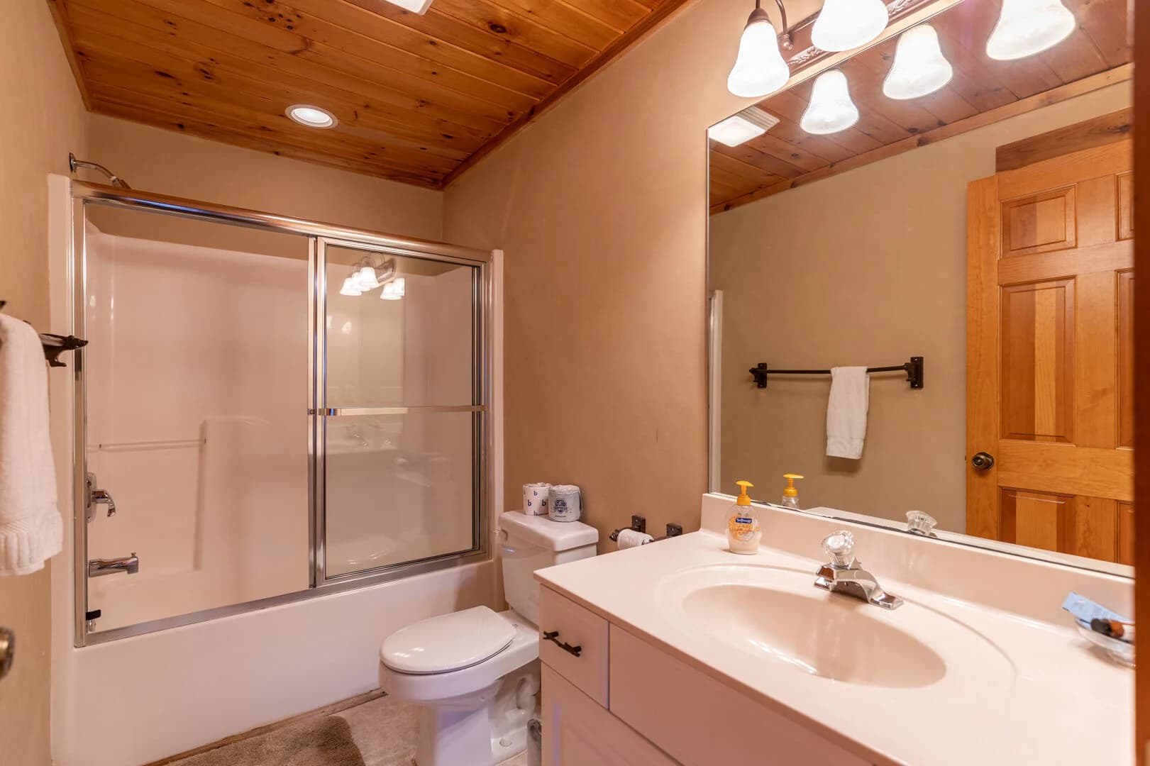 Ambleside Lodge - Image 21