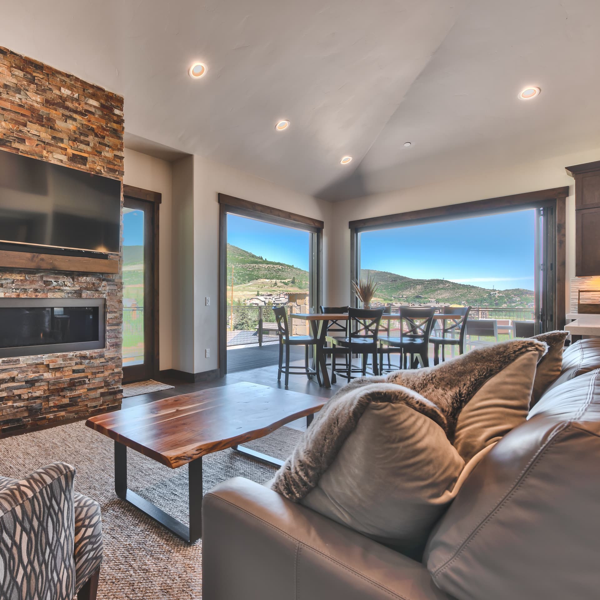 Blackstone Residences #3D - Image 1