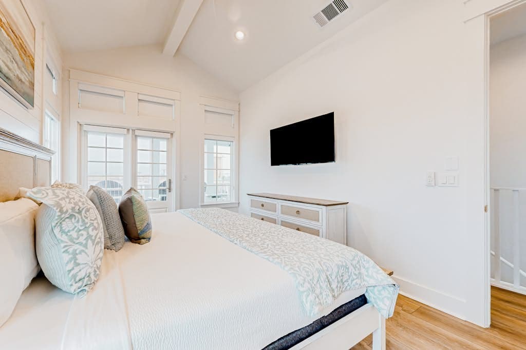 Mermaid's Tail - Image 14