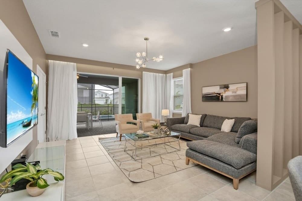 Dream Bound - Image 1