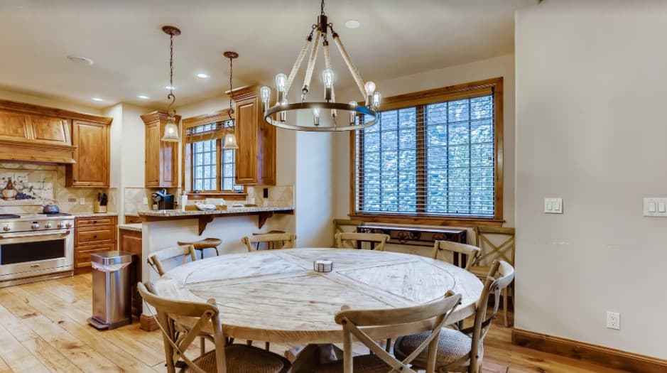 Timberline Place - Image 2