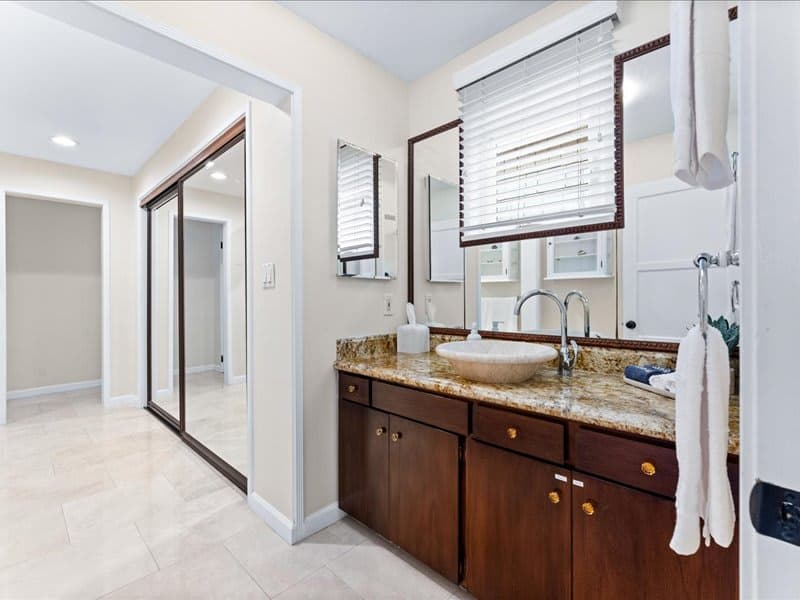 River Peninsula - Image 38