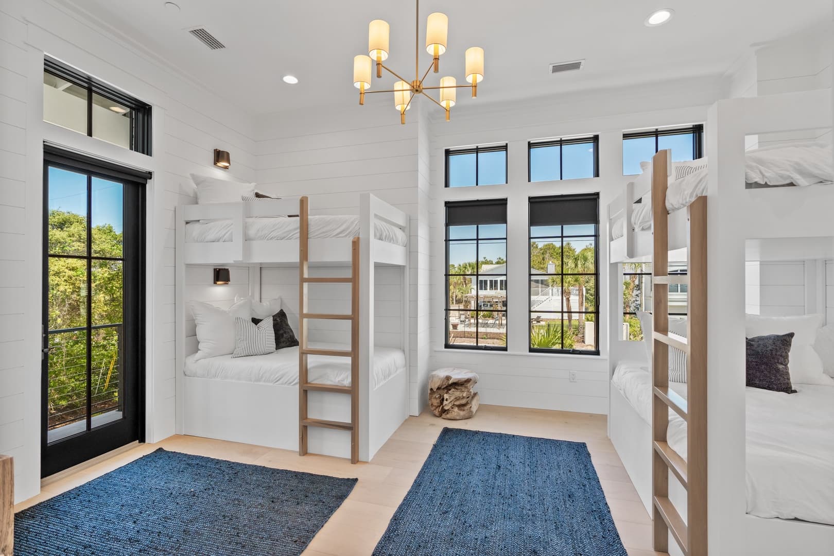 Grand Pearl - Image 72