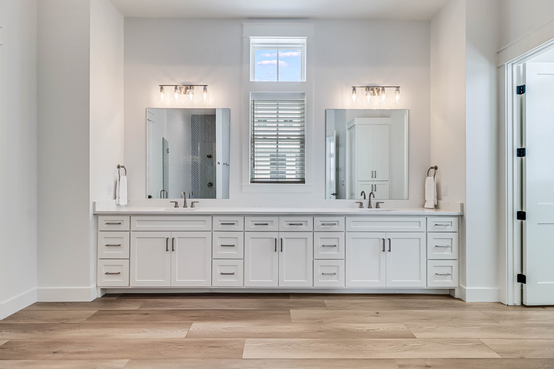 La Belle Vue - Image 29