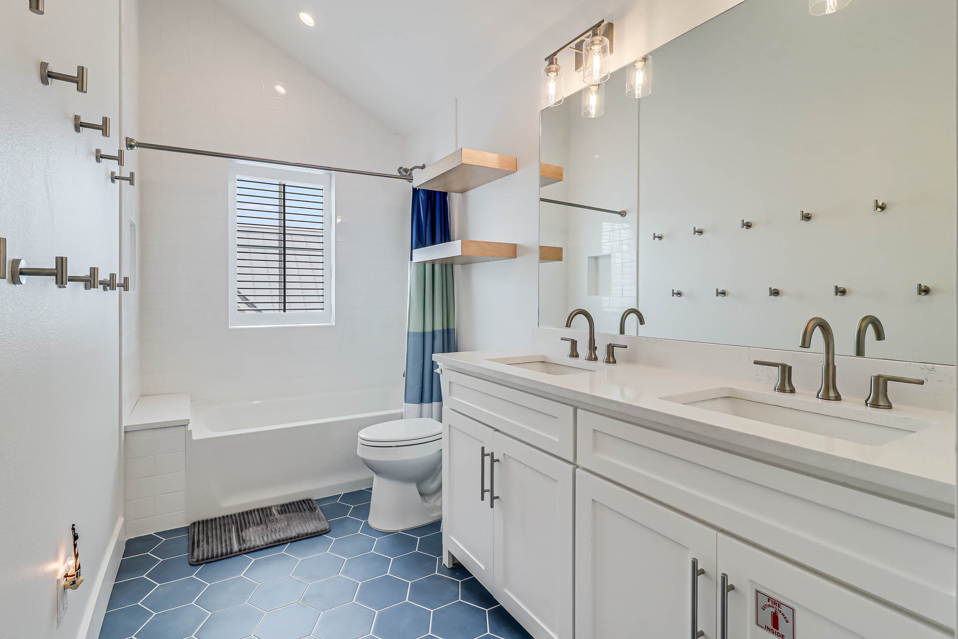 La Belle Vue - Image 32