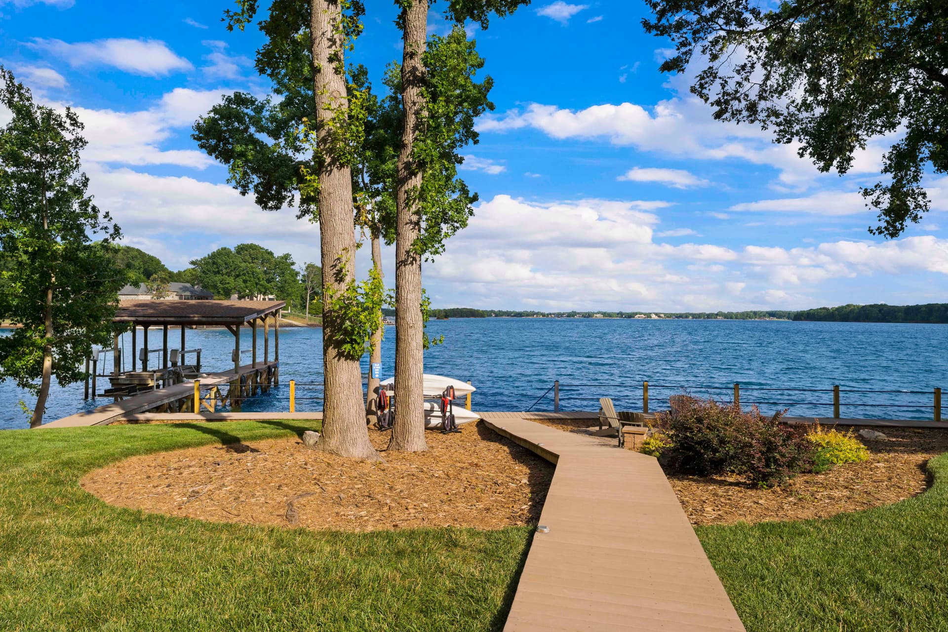 Lake Norman Getaway - Image 3