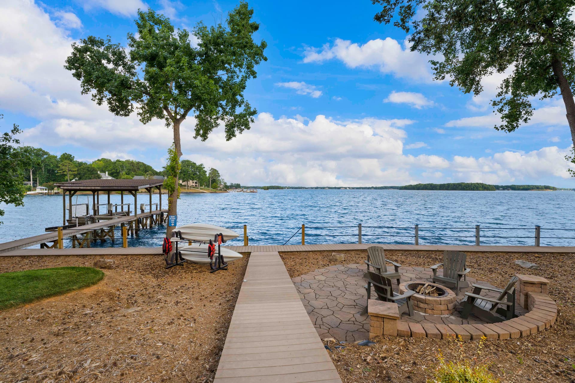 Lake Norman Getaway - Image 79