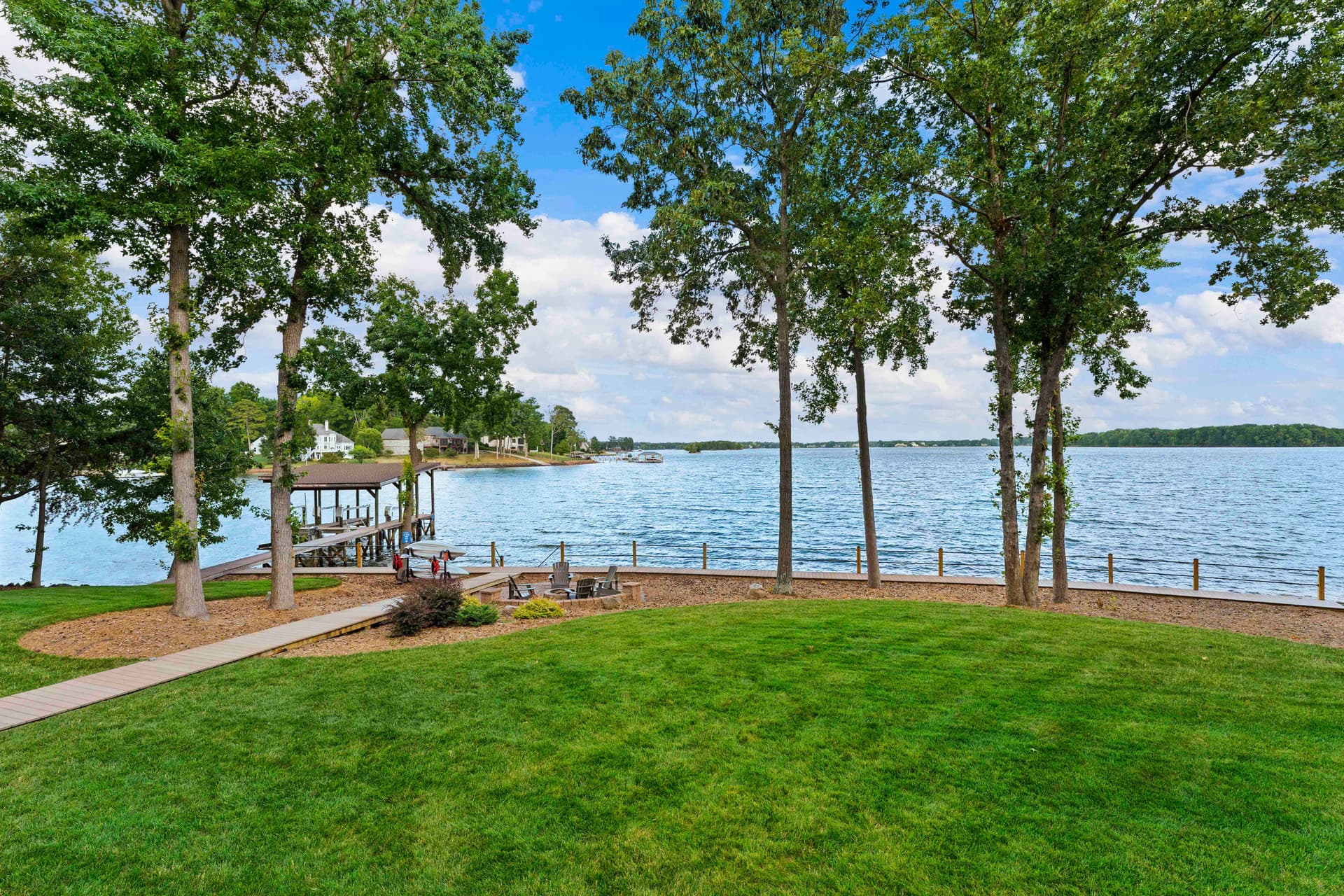 Lake Norman Getaway - Image 86