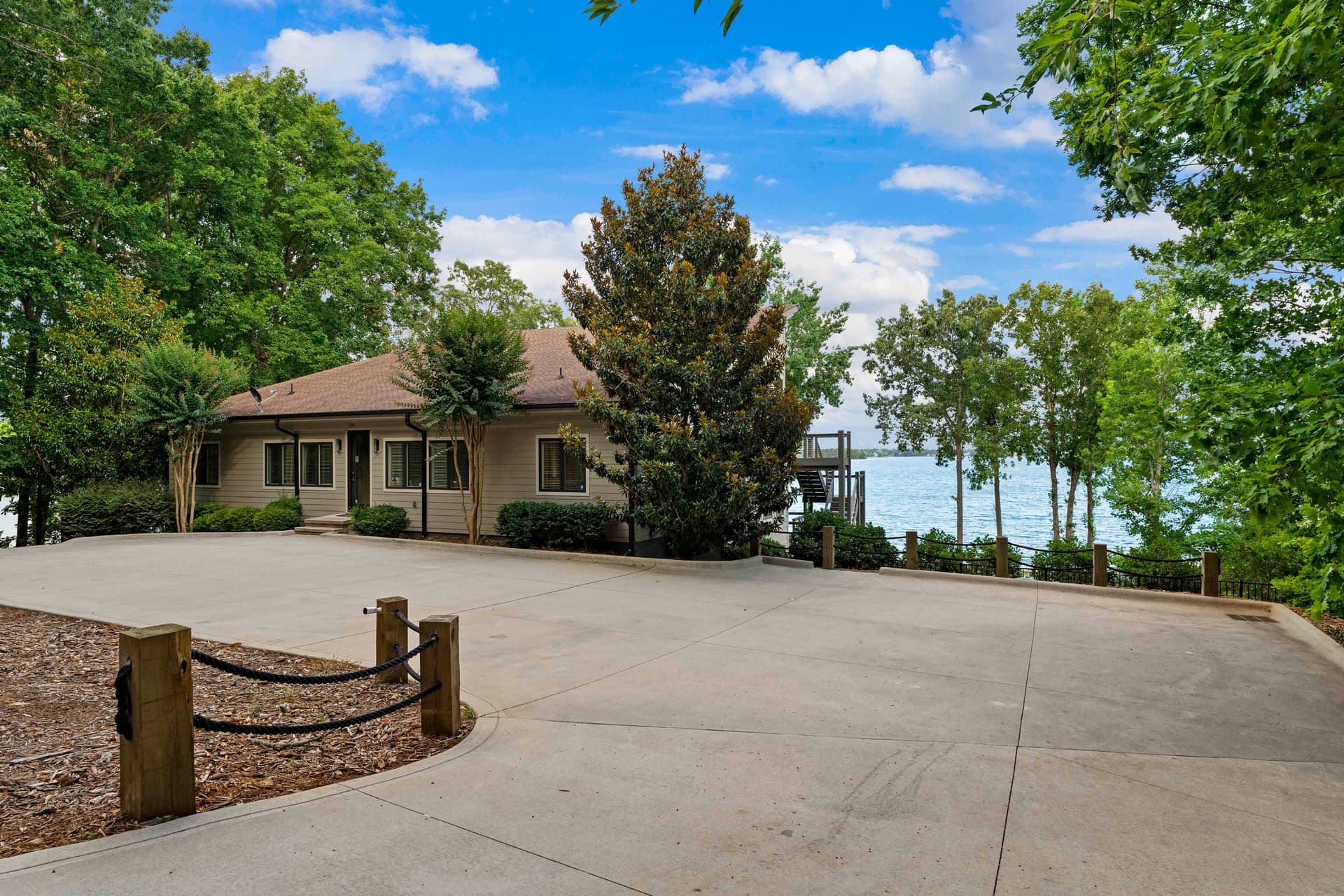 Lake Norman Getaway - Image 89