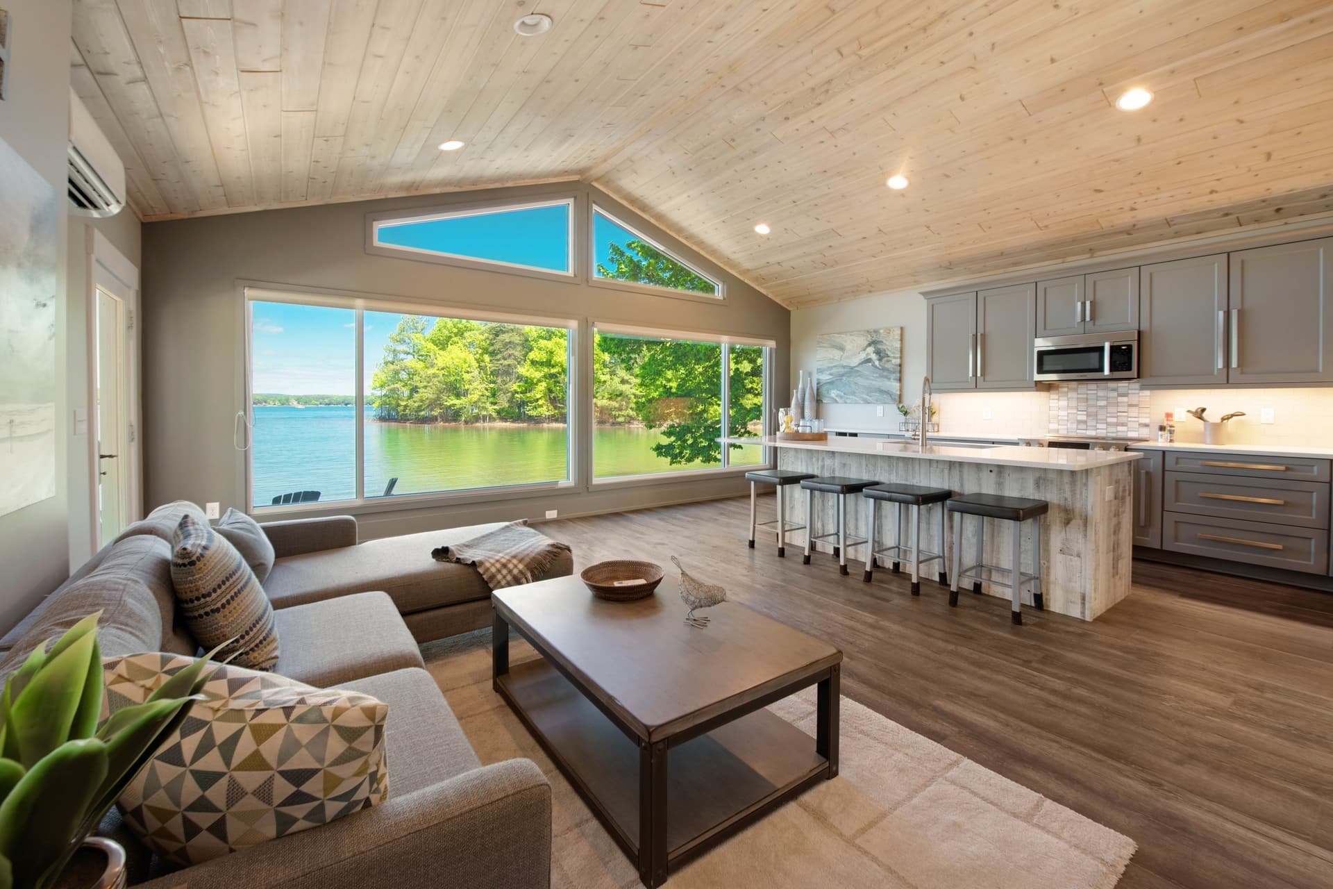 Lake Norman Hideaway - Image 5