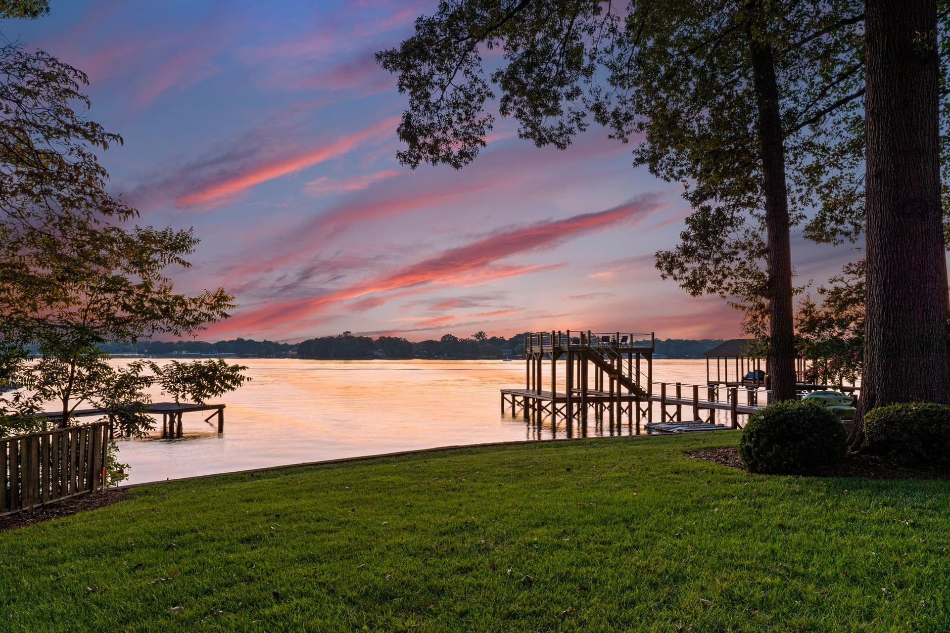 Lakefront Living - Image 67