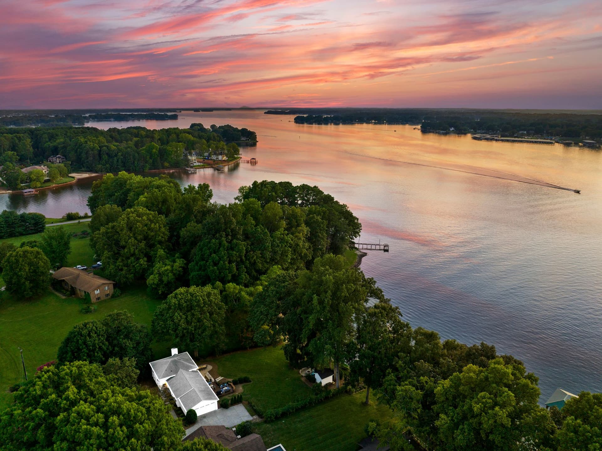 Lakefront Living - Image 3