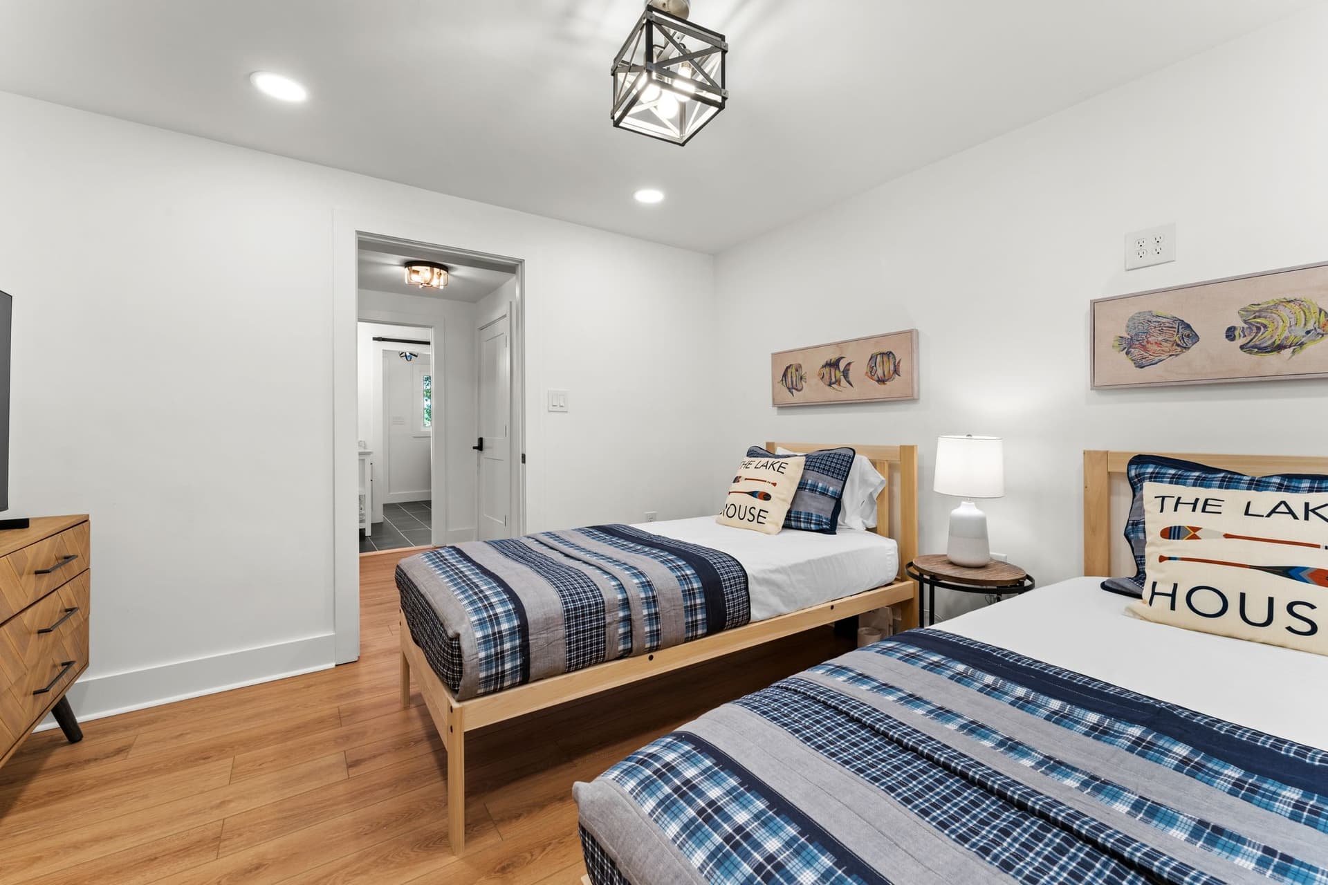 Lakefront Living - Image 30