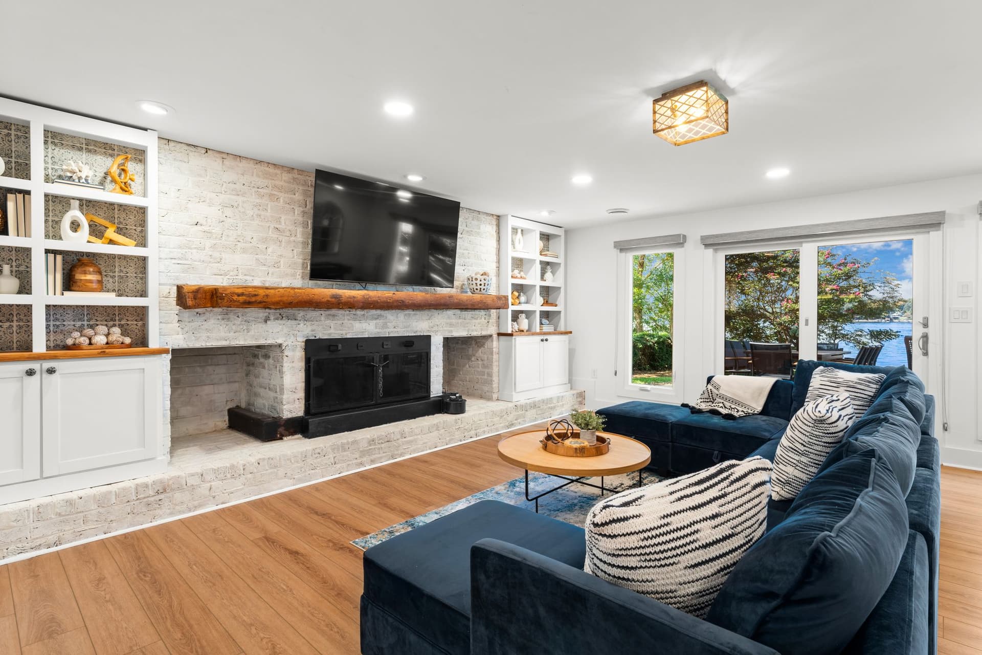 Lakefront Living - Image 34