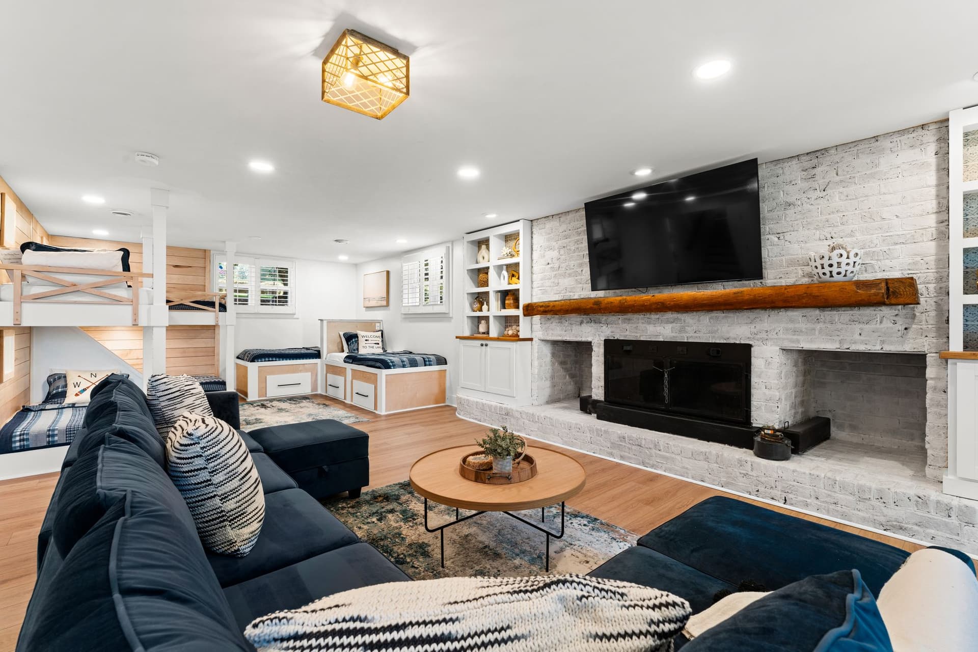 Lakefront Living - Image 36