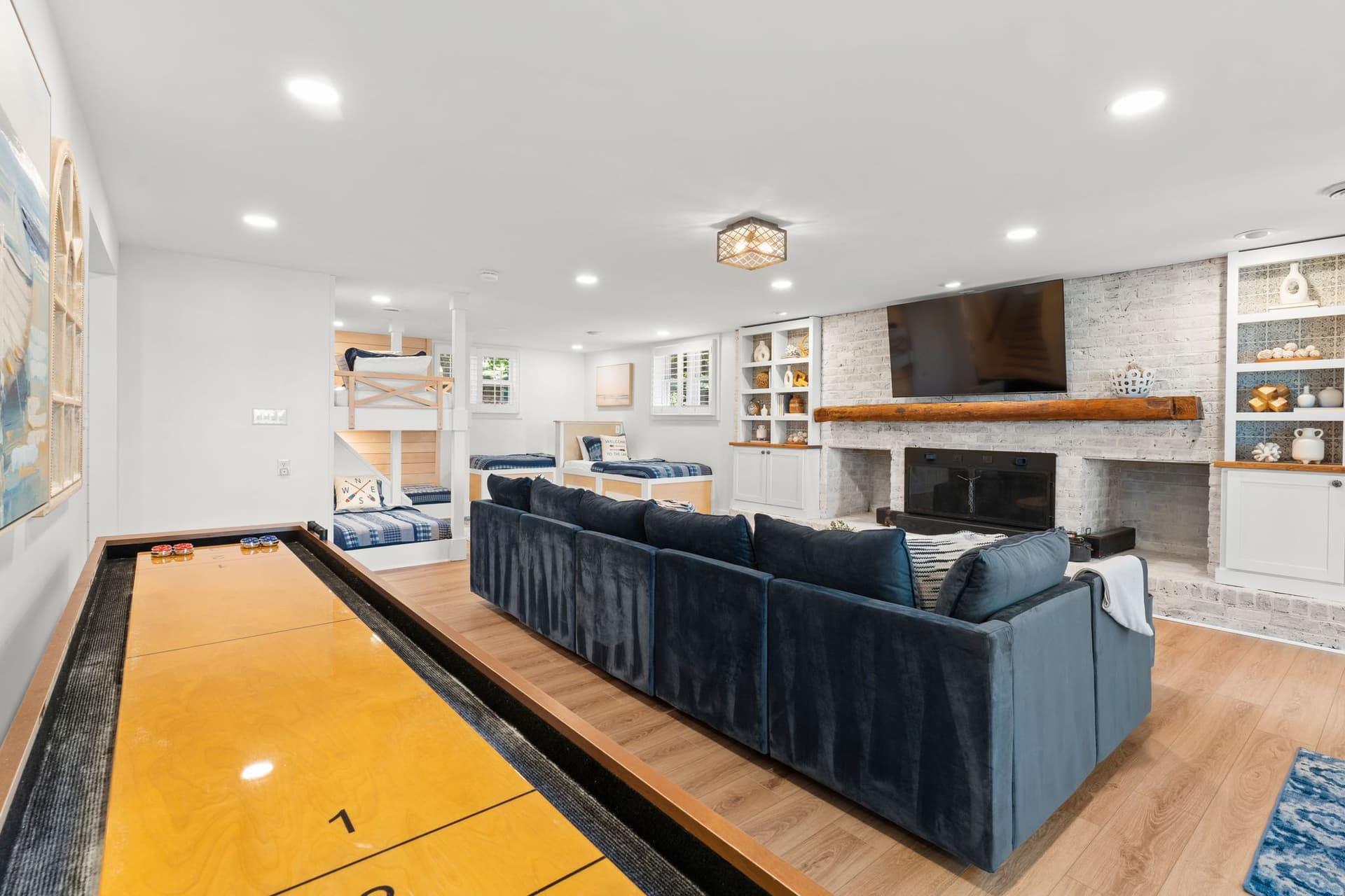 Lakefront Living - Image 37