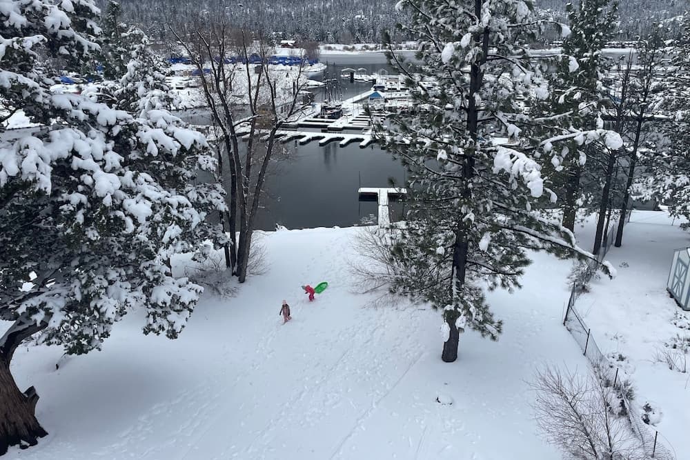 Lakefront Lodge - Image 40