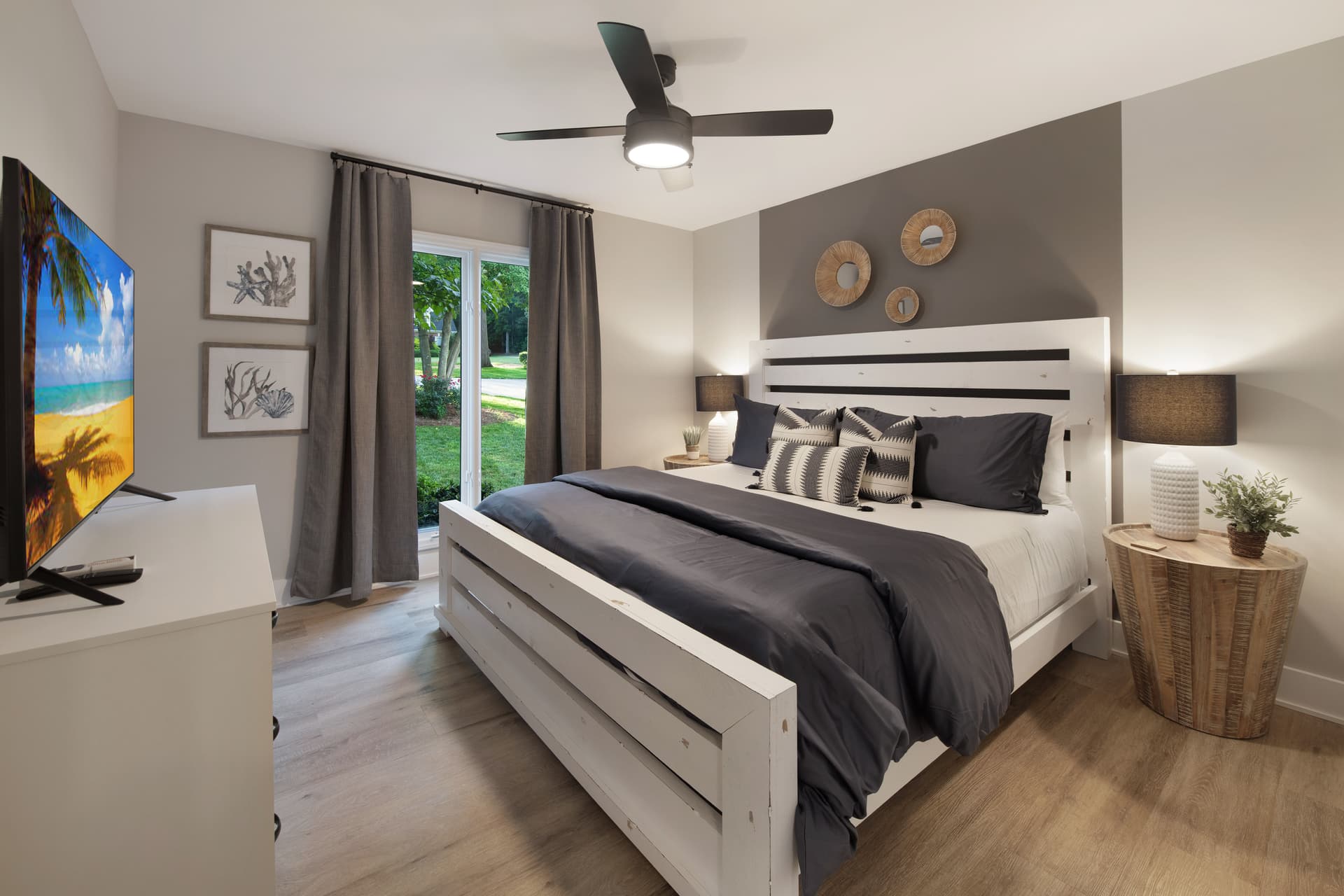 Lakeshore Adrift - Image 12