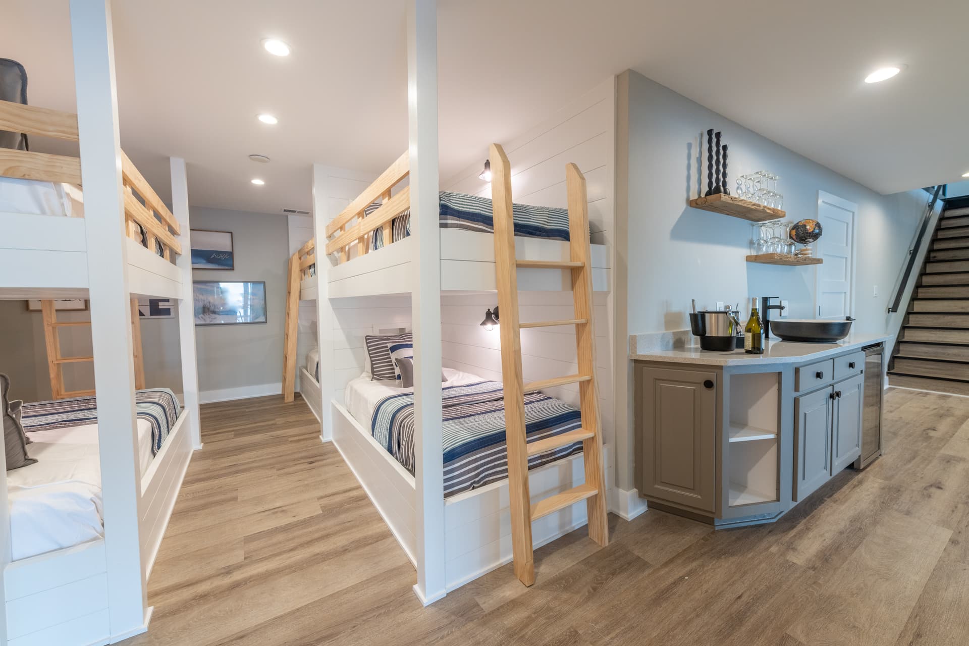 Lakeshore Adrift - Image 23