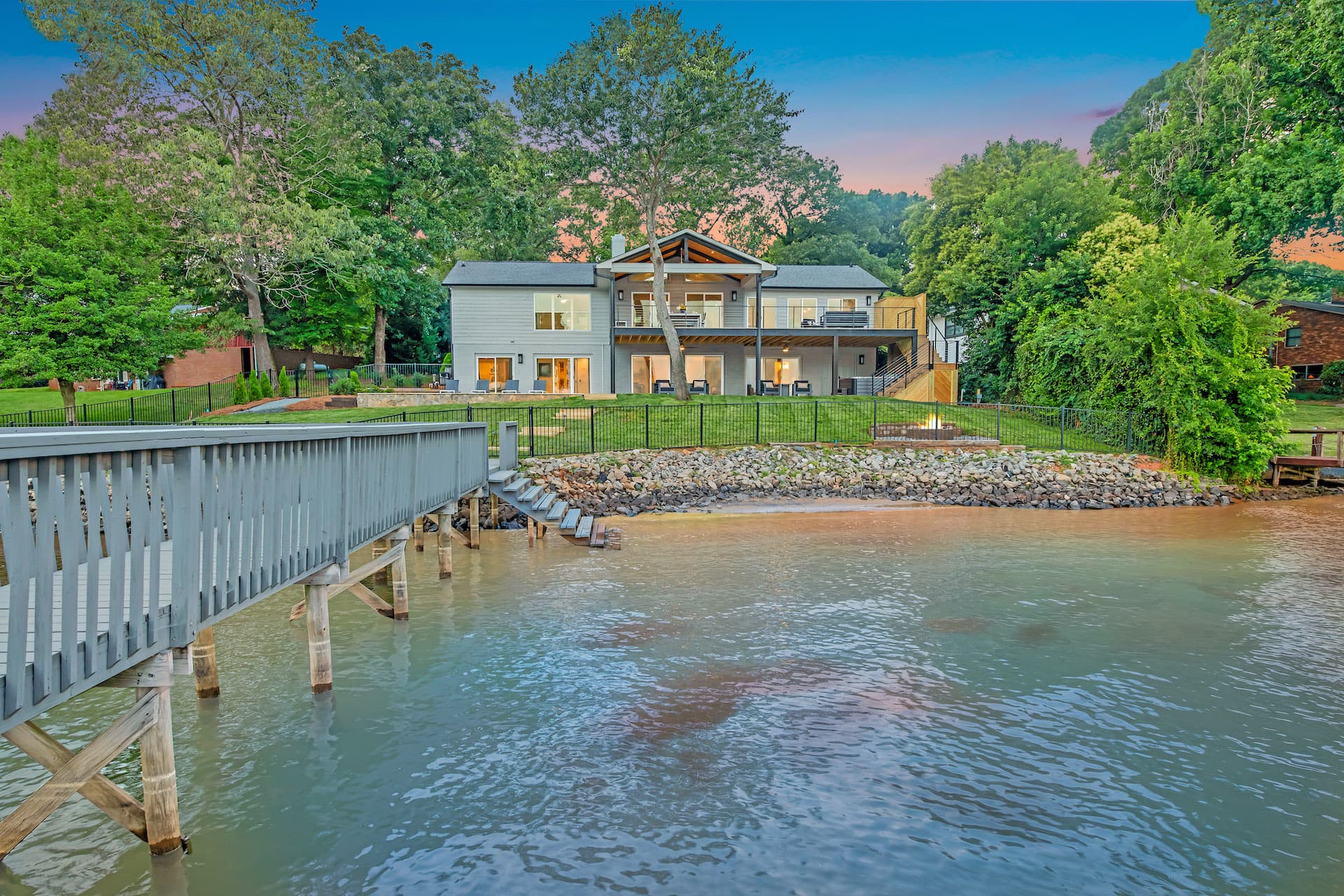 Lakeshore Adrift - Image 28