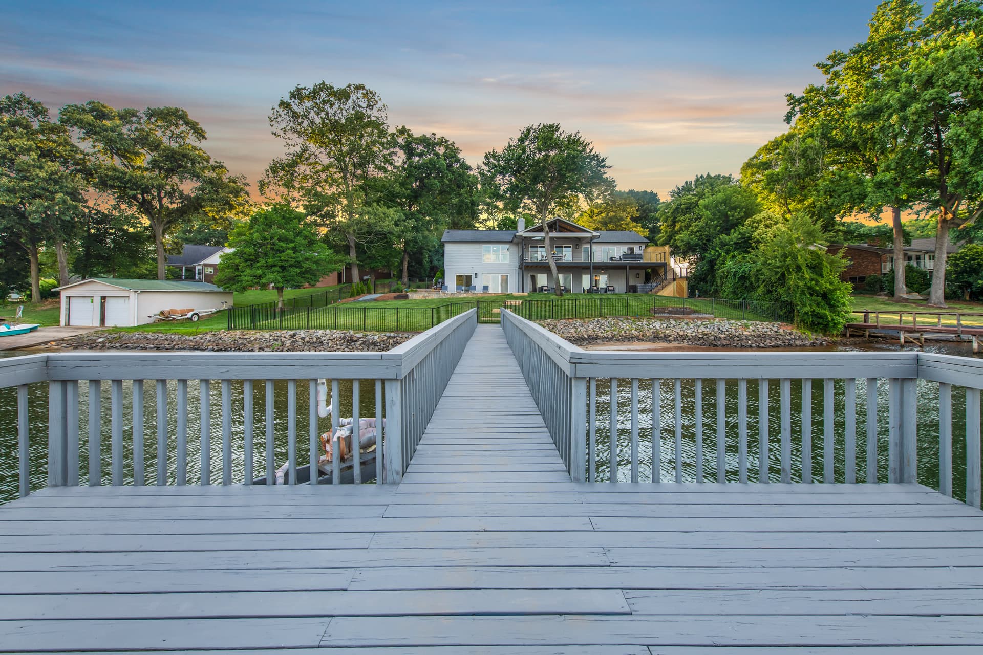 Lakeshore Adrift - Image 29