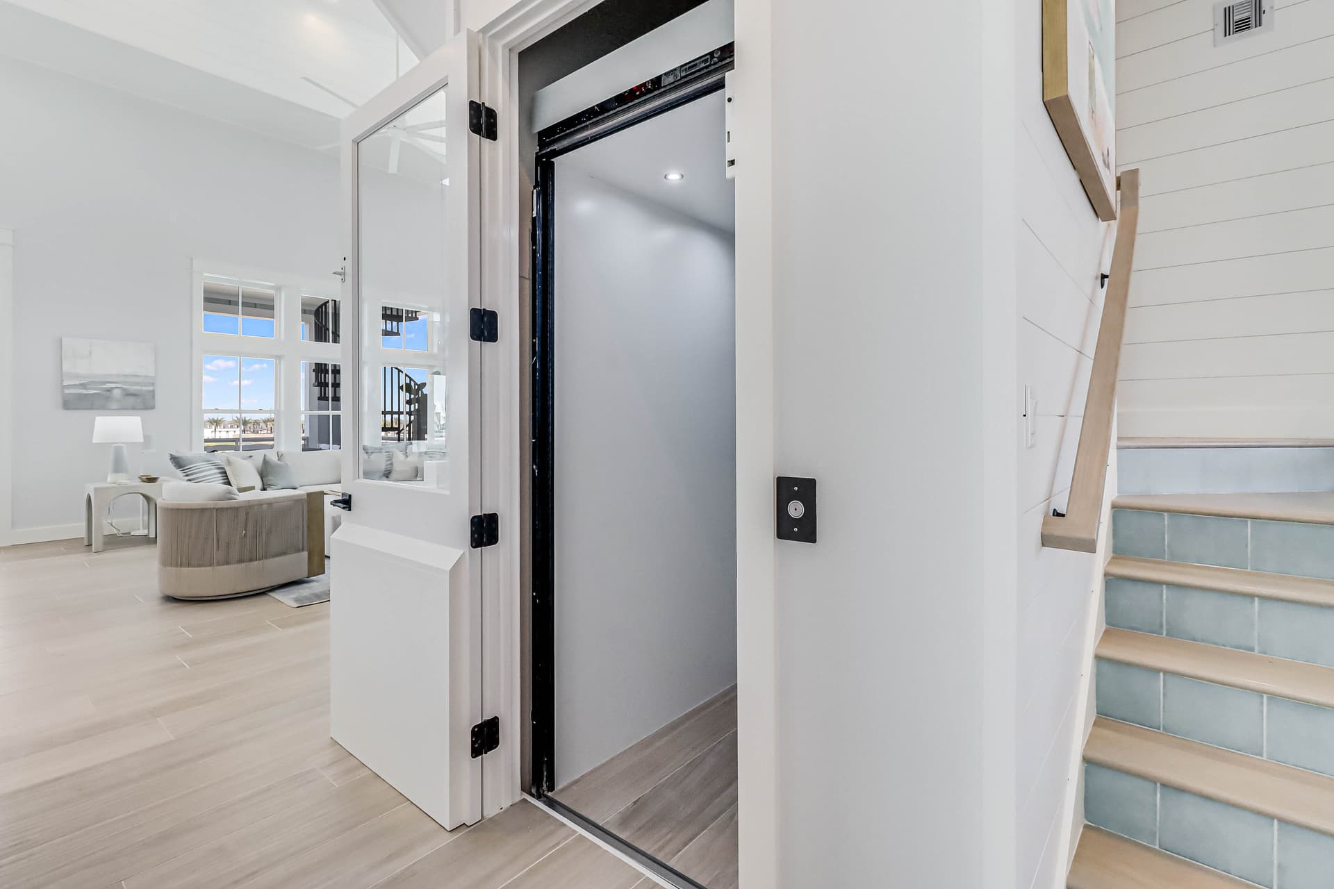 Lakeside Luxury - Image 14