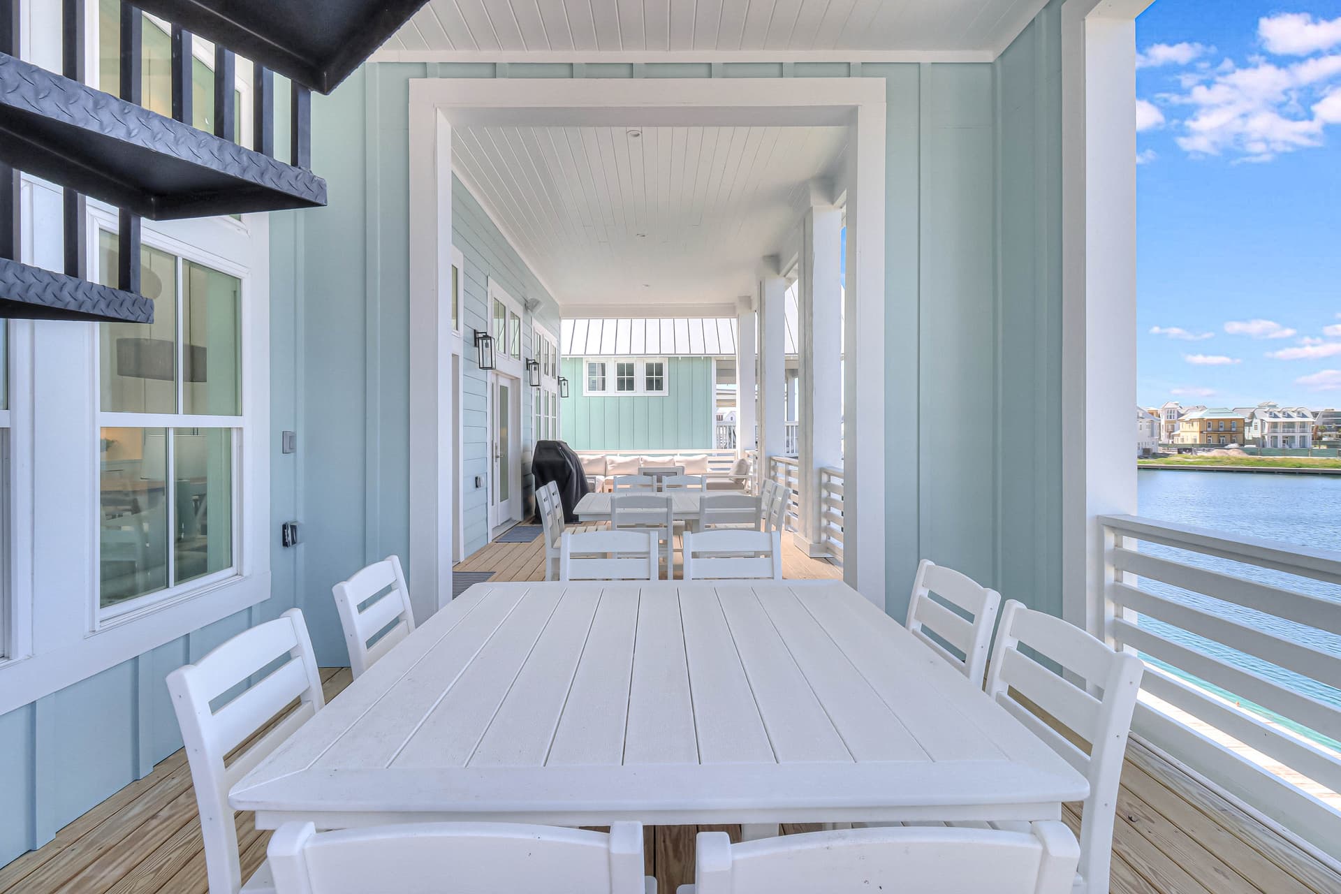 Lakeside Luxury - Image 60