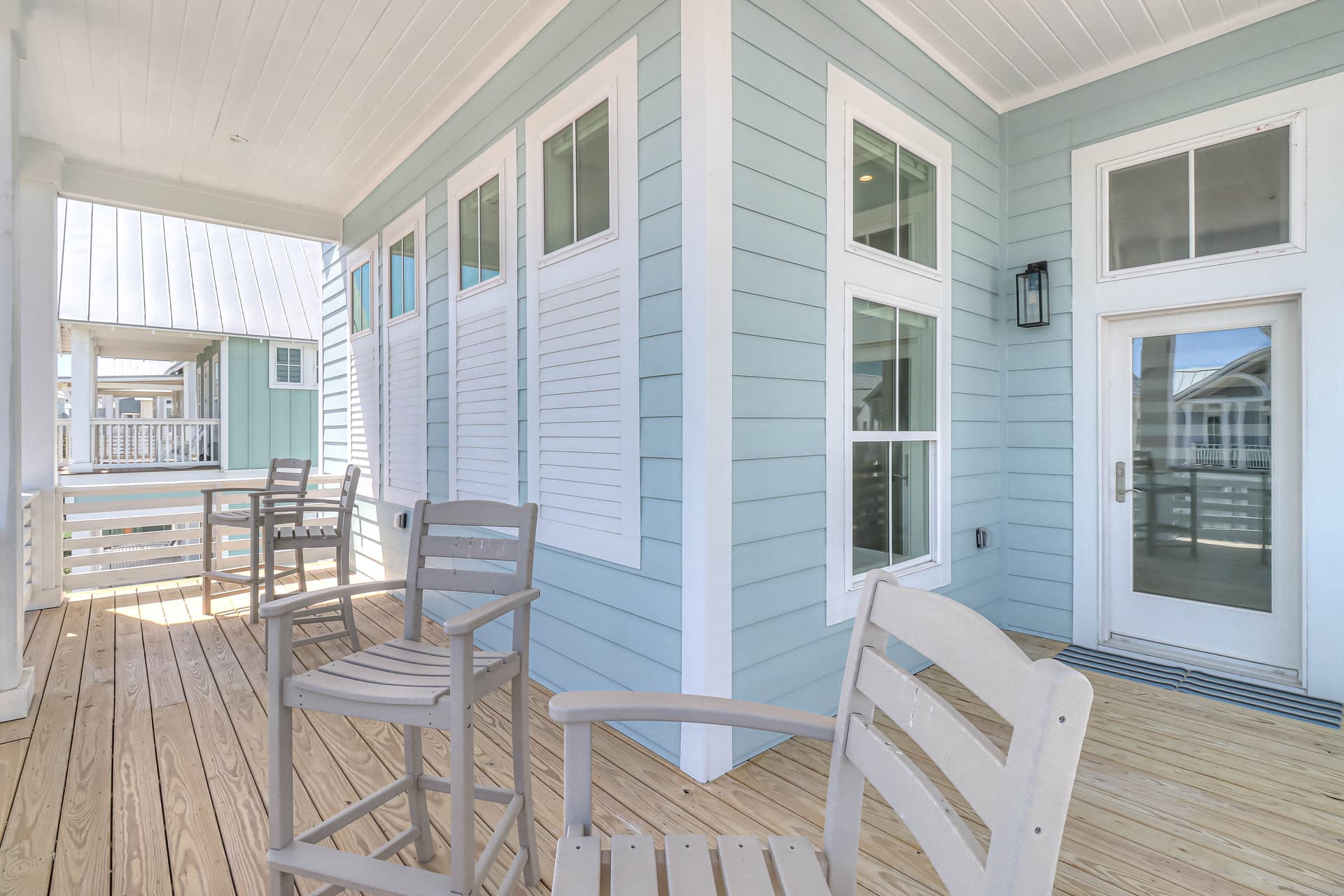 Lakeside Luxury - Image 65