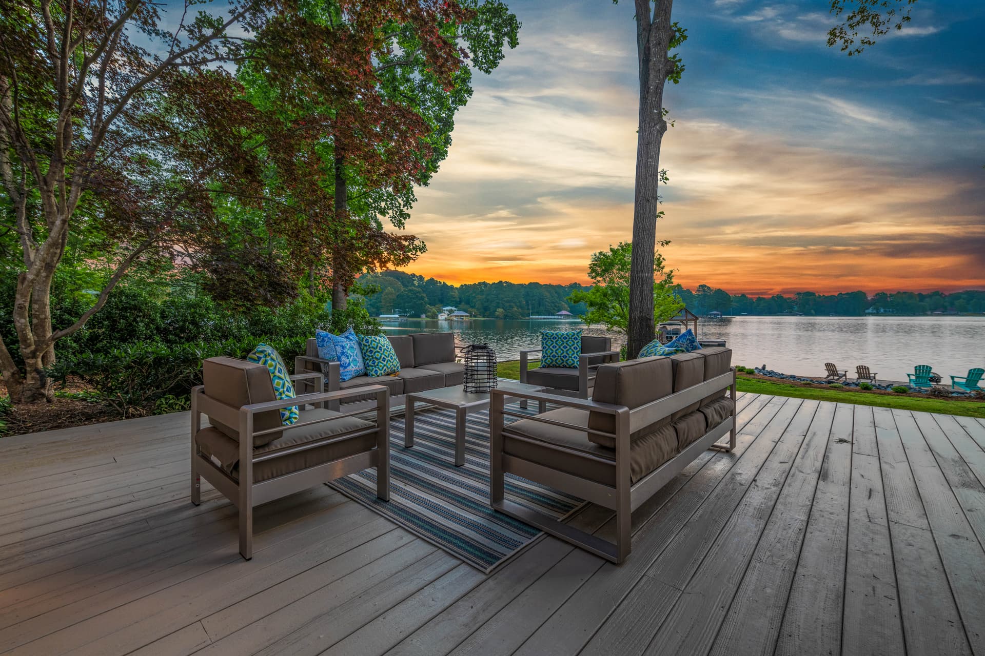 Lakeside Story - Image 27