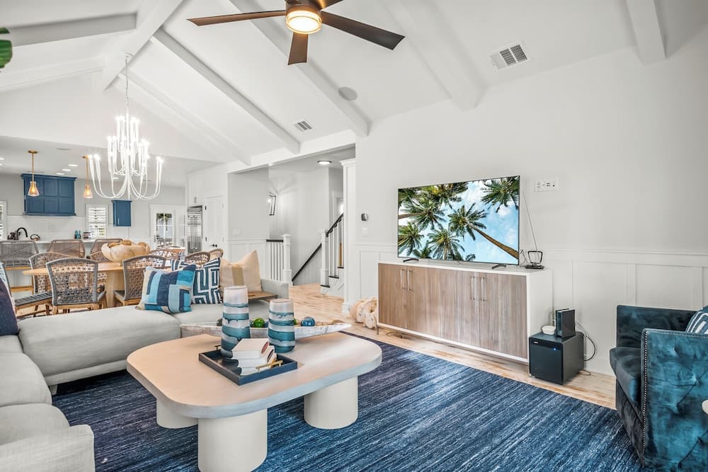 Lakeview Estate #198 - Image 2