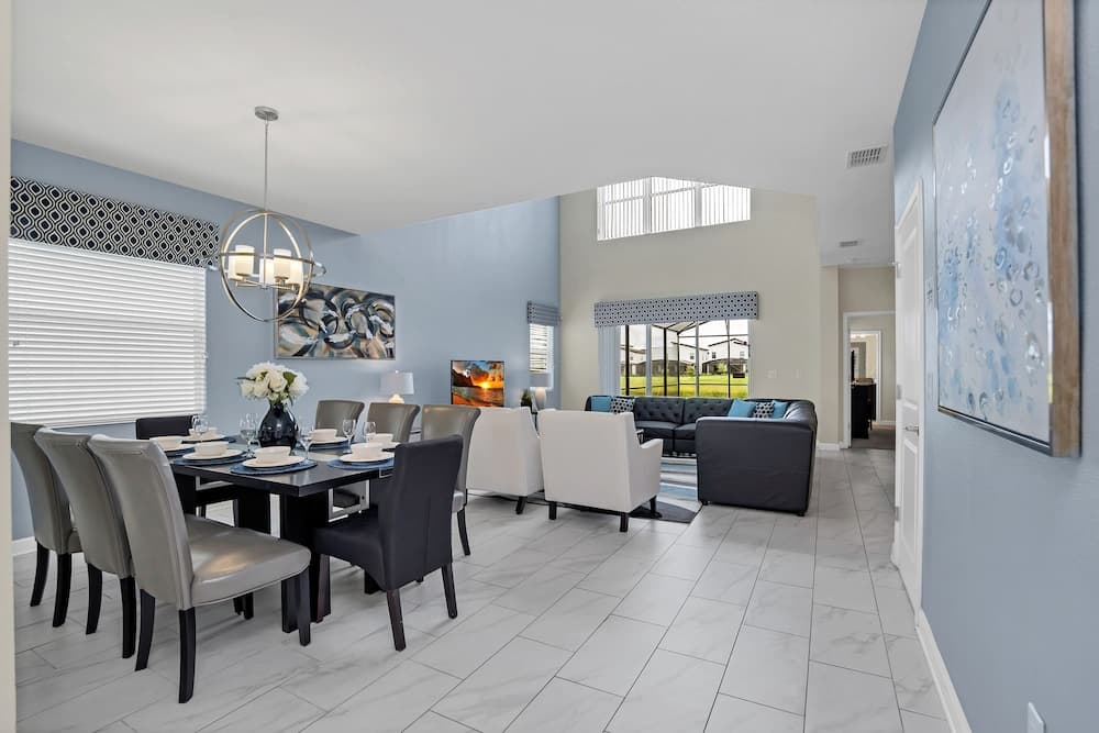 Castle Circle - Image 11