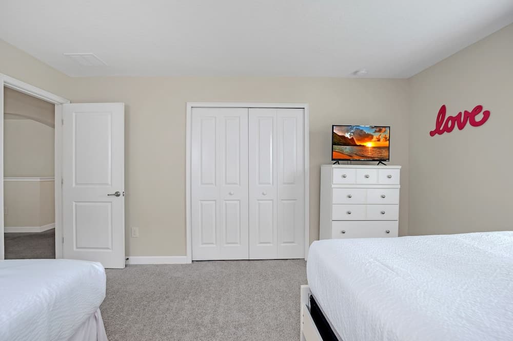 Castle Circle - Image 29