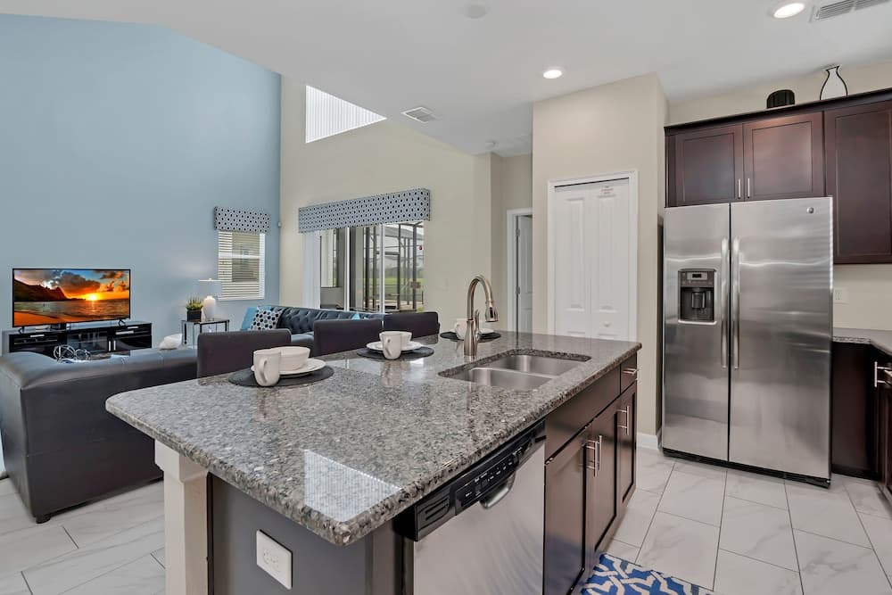 Castle Circle - Image 12