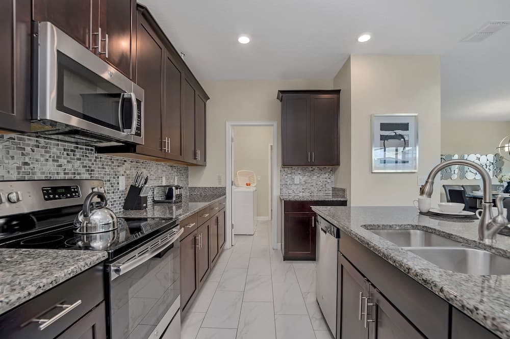 Castle Circle - Image 17